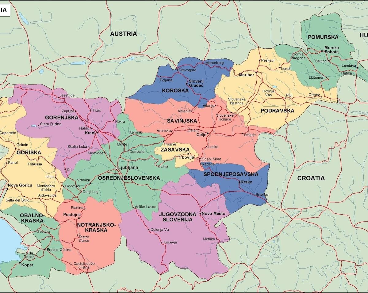 Карта на Словенија политички